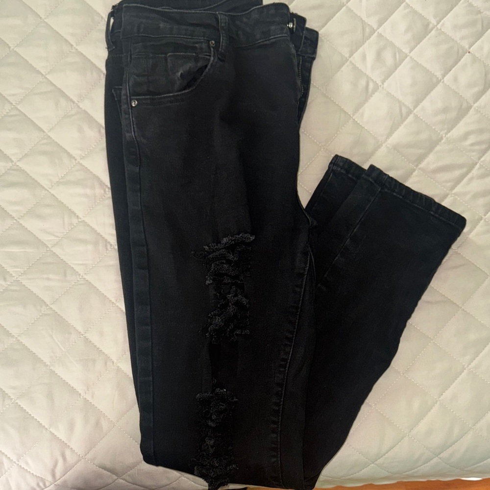 Stylish Black Distressed Women Jeans